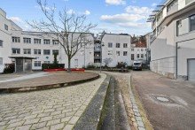 Haus R�ckseite Tolle Citywohnung mit Balkon in diskreter Innenhoflage