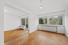 Wohnen / Arbeiten offen Zwei- bis Drei-Zimmer-Wohnung mit Balkon, XXL-Terrasse und Garage in Stuttgart-West