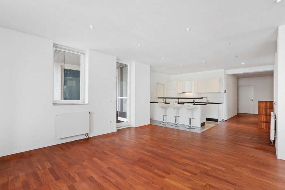 Essen / K�che mit Bar Etagenwohnung Stuttgart