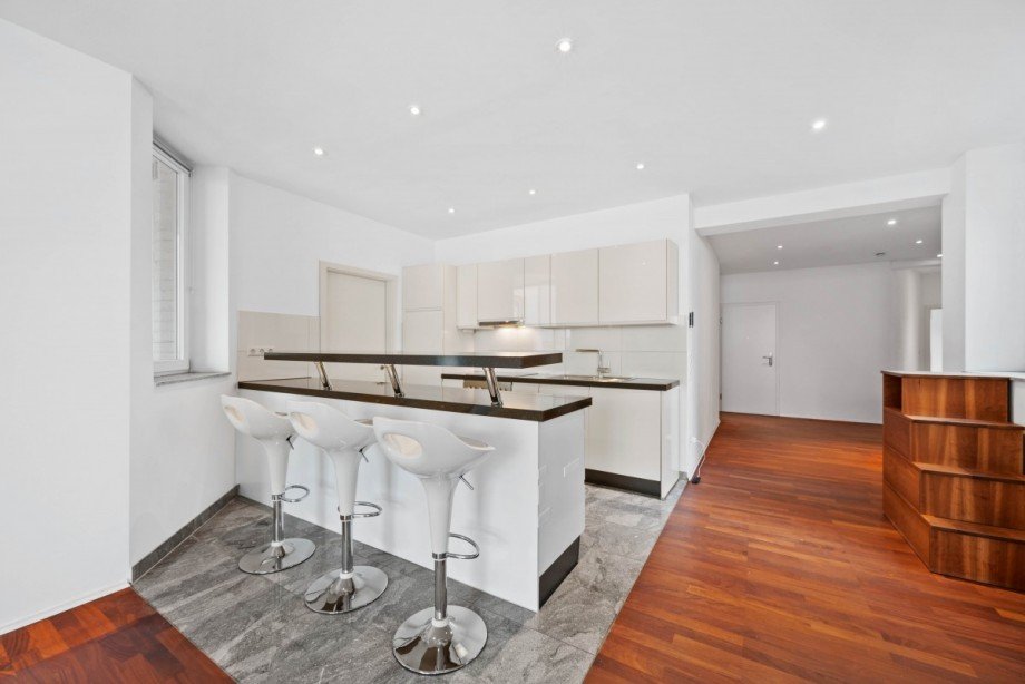 K�che mit Bar Etagenwohnung Stuttgart