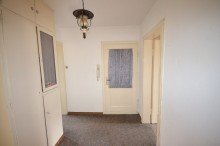 Flur Handwerker aufgepasst: sanierungsbed�rftige 4-ZW mit gro�em Gemeinschaftsgarten in S-Wangen