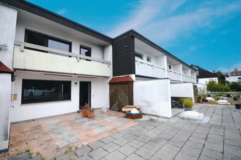 Terrassenhaus Remseck am Neckar Reihenmittelhaus Terrassenhaus mit Neckarblick und Garage in einer Sackgasse in Neckarrems