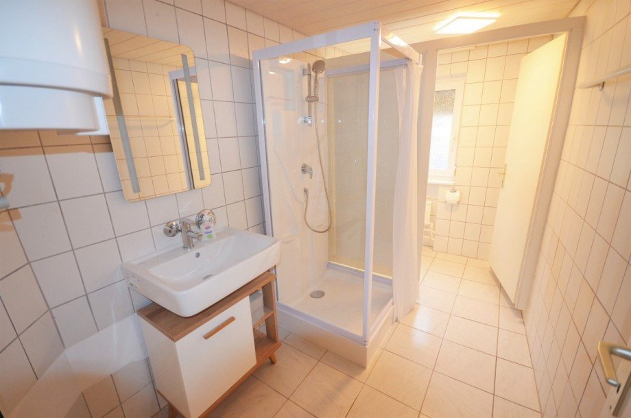 Tageslichtbad mit Dusche Erdgeschosswohnung Waiblingen