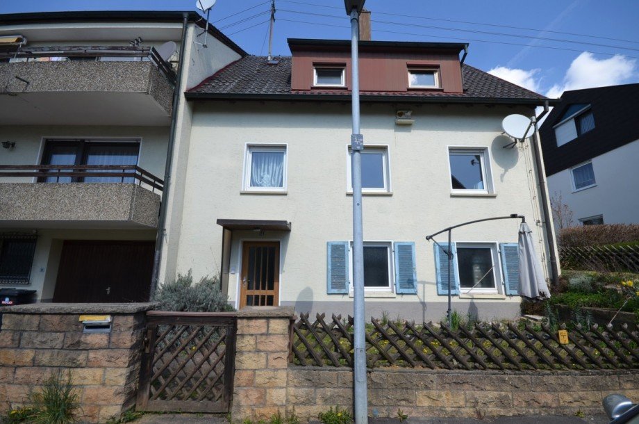 Hausansicht Zweifamilienhaus Ostfildern