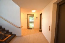 Treppenhaus / Aufzug Betreutes Wohnen: Sch�ne 2-Zimmerwohnung am Waldrand in S-Sonnenberg (Erbbaurecht)