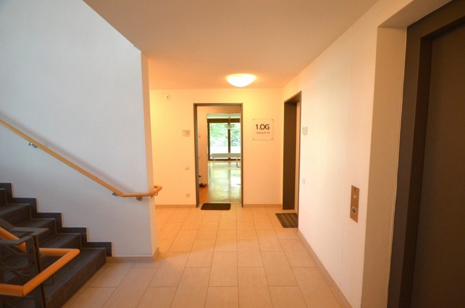 Treppenhaus / Aufzug Etagenwohnung Stuttgart