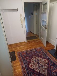 Flur Vermietete 4-ZW mit Balkon und gro�em Gemeinschaftsgarten in Stuttgart-Wangen