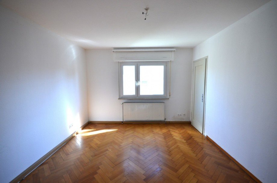 EG: Wohnzimmer Zweifamilienhaus Ostfildern