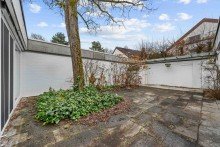 Atrium - ca. 70 m� Charmanter Reihenbungalow mit gro�em Atrium in ruhiger Sackgassenlage von Stuttgart-Sillenbuch