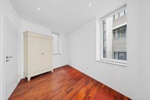 Zimmer 2 Tolle Citywohnung mit Balkon in diskreter Innenhoflage