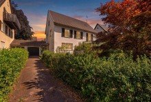 Ihr neues Zuhause wartet auf Sie... Wo Wohntr�ume neu entstehen - freistehendes EFH mit Potenzial f�r Kernsanierung oder Neubau