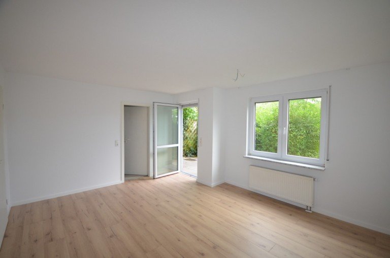 Wohnen Steinenbronn Erdgeschosswohnung Renovierte 2-ZW mit Terrasse, Gartenanteil, EBK und TG-Stellplatz in sch�ner Wohnlage