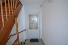 Treppenhaus Feldrandlage: Charmantes Zweifamilienhaus in absolut ruhiger Wohnlage in Ostfildern-Nellingen