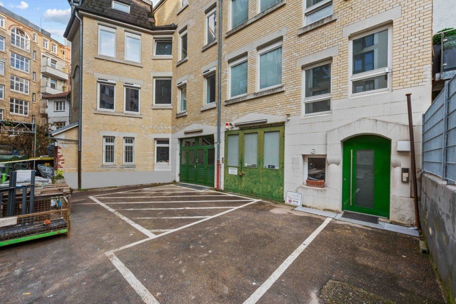 Haus Hinterhof Etagenwohnung Stuttgart
