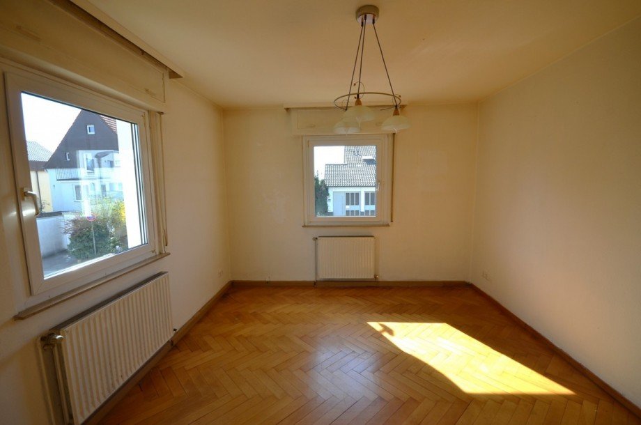 EG: Schlafzimmer Zweifamilienhaus Ostfildern