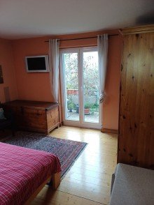Schlafzimmer Vermietete 4-ZW mit Balkon und gro�em Gemeinschaftsgarten in Stuttgart-Wangen