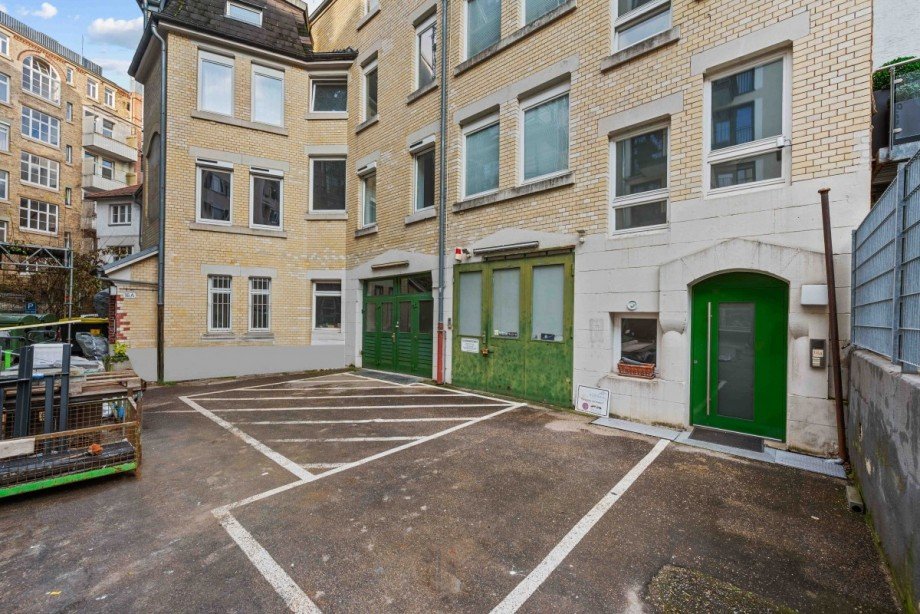 Haus Hinterhof Etagenwohnung Stuttgart